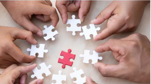 你以为拼图是小朋友玩具？人家明明是贵族游戏好不好