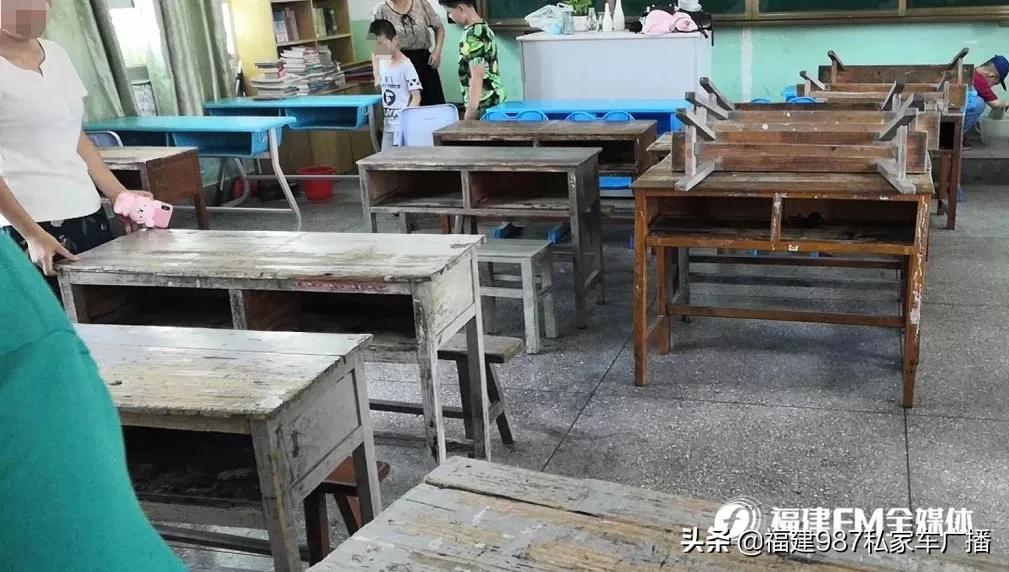 福州湖滨小学开学,福州一年级开学第一天场面失控
