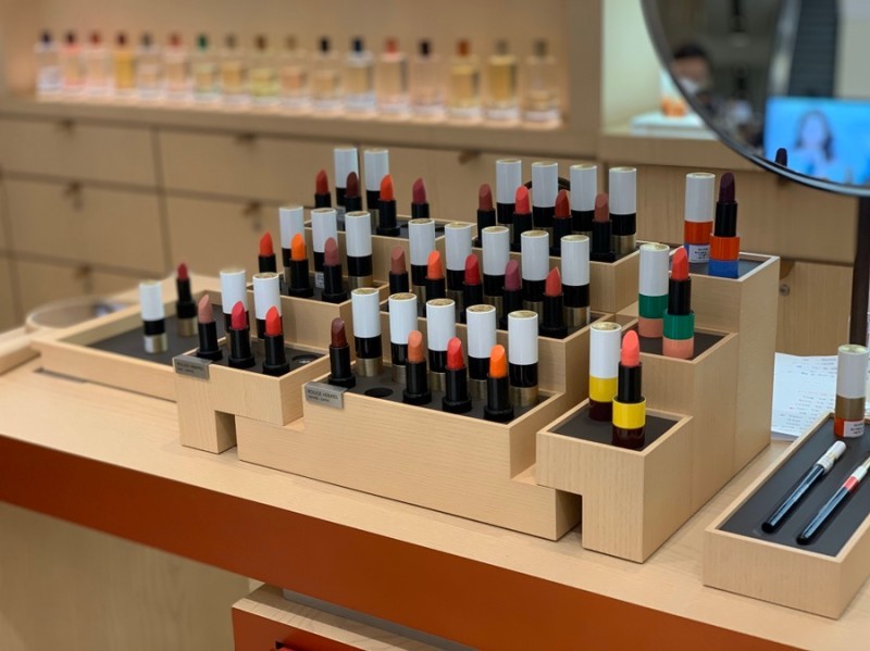 纪梵希口红和爱马仕口红哪个好,爱马仕口红经典款