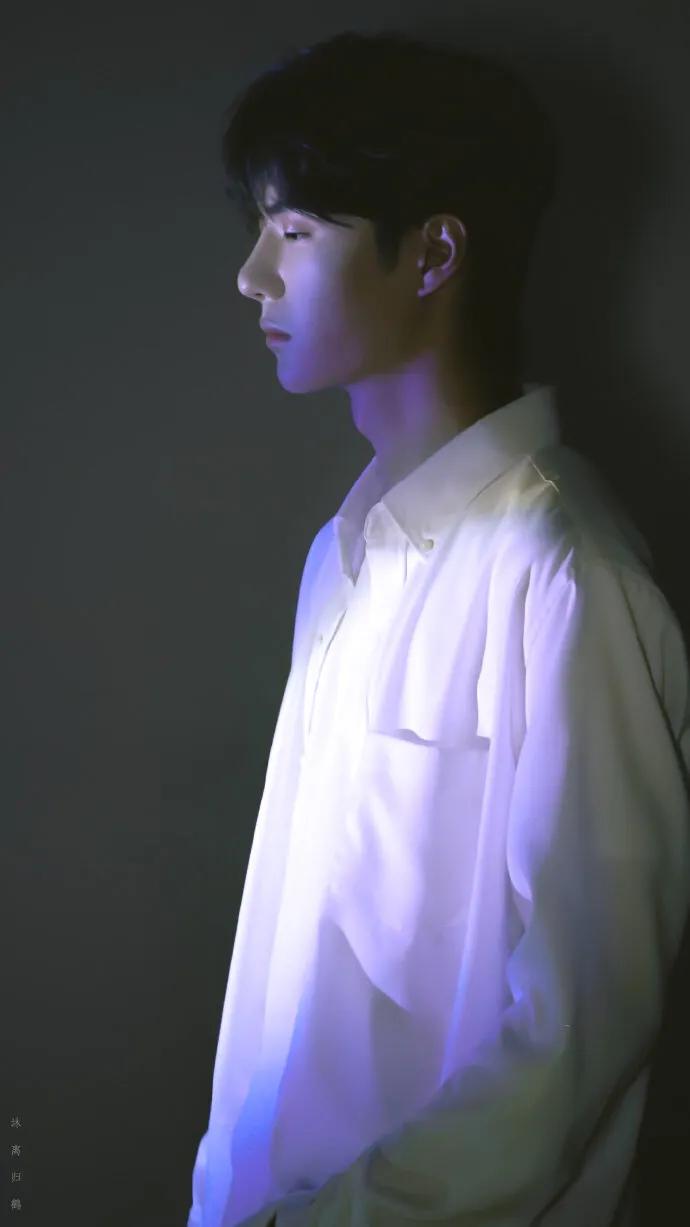 王一博代言的香奈儿蔚蓝味,香水王一博香奈儿蔚蓝