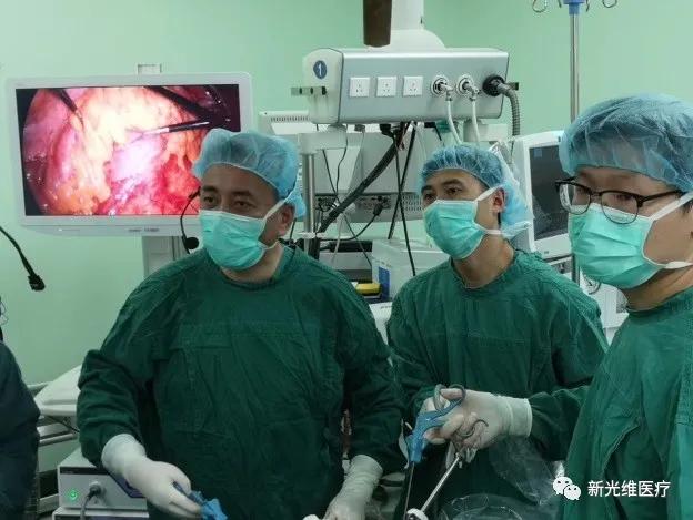“维医护航新之所向”4K超高清腹腔镜手术直播会议顺利举行