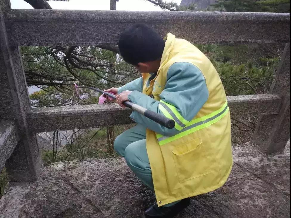 我们坚守一线只为万家团圆,他们默默坚守只为万家团圆