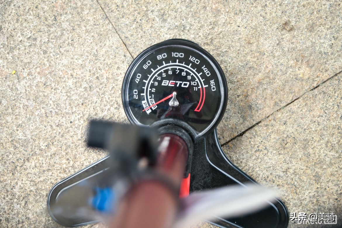 真空胎打气筒打气,真空胎专用打气筒价格