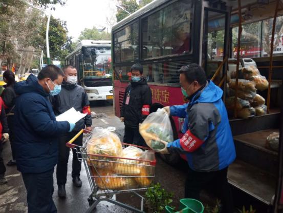 抗疫先锋战疫一线彰显使命担当,践行初心担使命众志成城战疫情