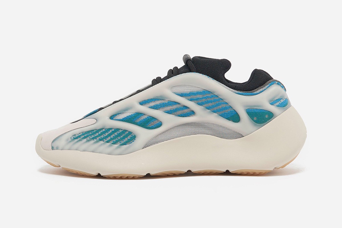 YEEZY发布2021春夏指南