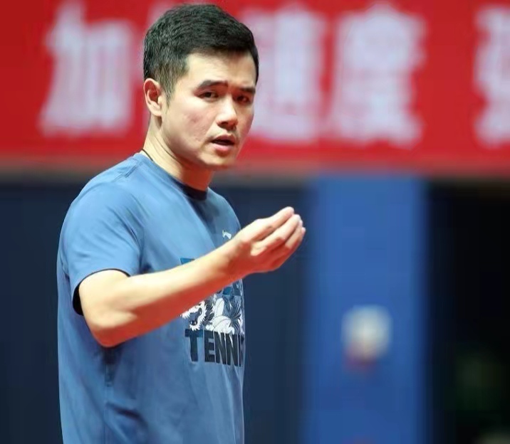 陈梦夺冠时李隼看了下孙颖莎,陈梦对张瑞说王楚钦护着孙颖莎