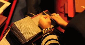 灯芯绒和天鹅绒的区别,灯芯绒和天鹅绒面料区别