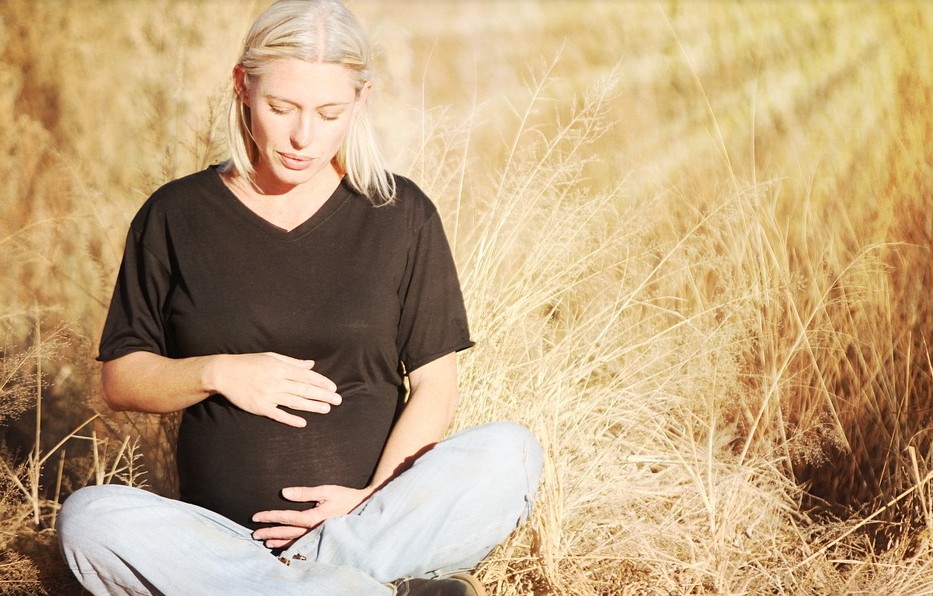 孕期爱哭怎么办,孕期爱哭还不被老公理解