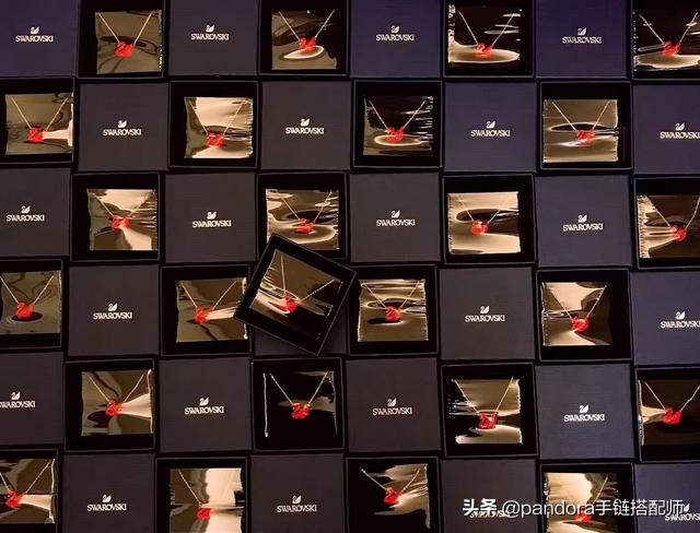 施华洛世奇黑天鹅和银天鹅哪个贵,施华洛世奇黑天鹅项链推荐视频