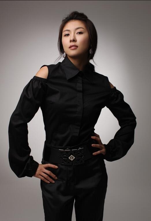 52岁姐姐抖音被赞美,姐姐颜值被狂赞