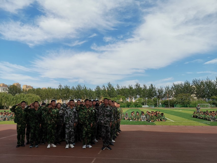 短暂而漫长的军训,军训进行时新生军训纪实全程高燃