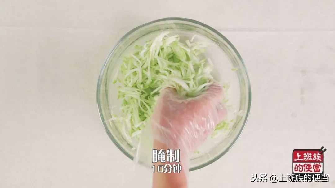 煎饼如何做好吃不腥,不用揉面的韭菜鸡蛋煎饼