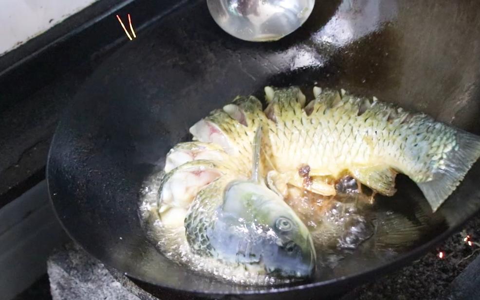 草鱼最好吃的做法全部,草鱼最好吃的做法小视频