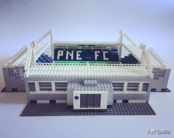 乐高曼联老特拉福德足球场,用积木拼足球球场