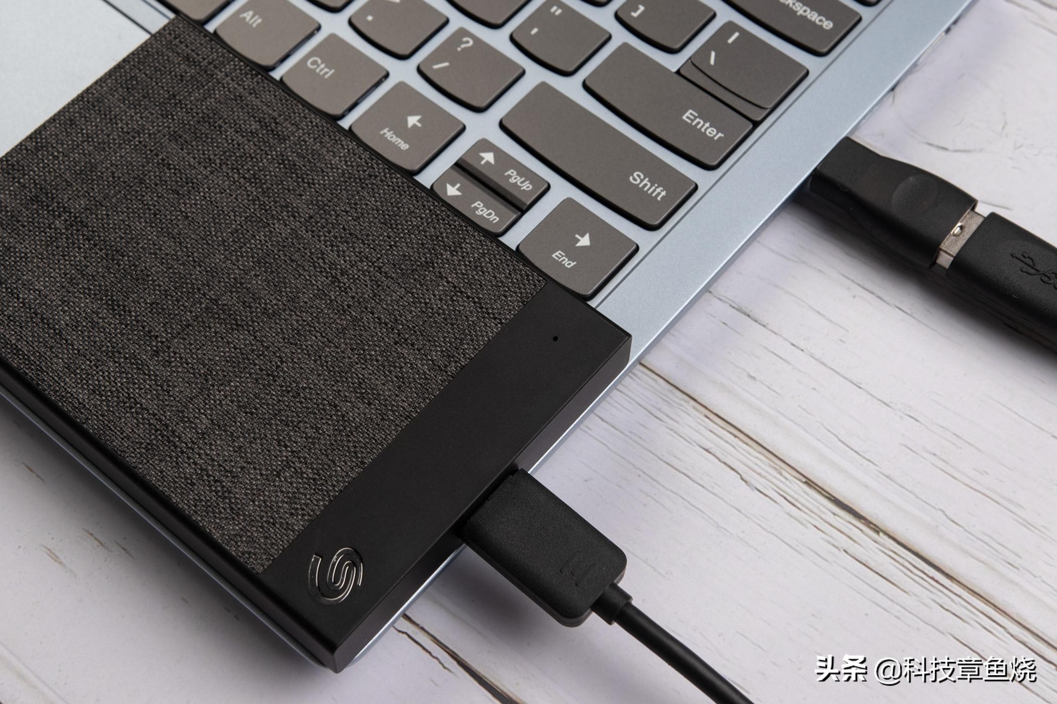 固态硬盘和移动硬盘的选购,移动硬盘选购指南2023