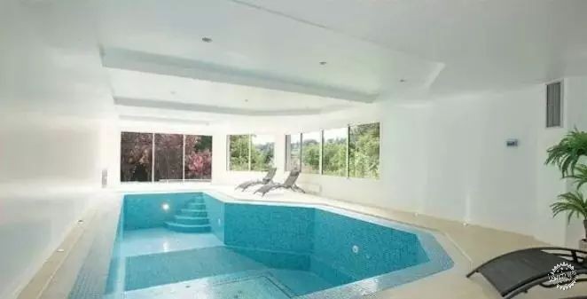 梅西和c罗谁豪宅最好,c罗梅西内马尔家庭氛围区别