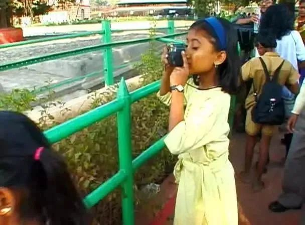 美国女记者卧底贫民窟,美国女记者去印度贫民窟