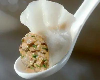 疫情之下邮轮业受到重创,湾仔码头水饺猪瘟事件是真是假