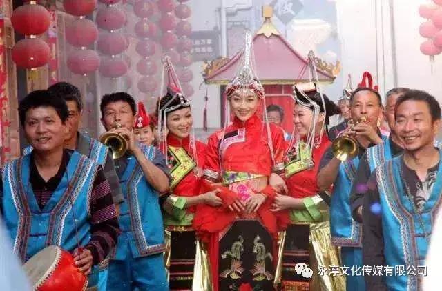 球狮畲族三月三活动,三月三海洋球绣球