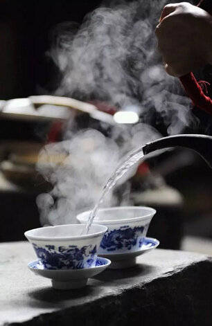 普洱茶大品牌好还是杂牌的好,普洱茶和大厂口粮哪个靠谱