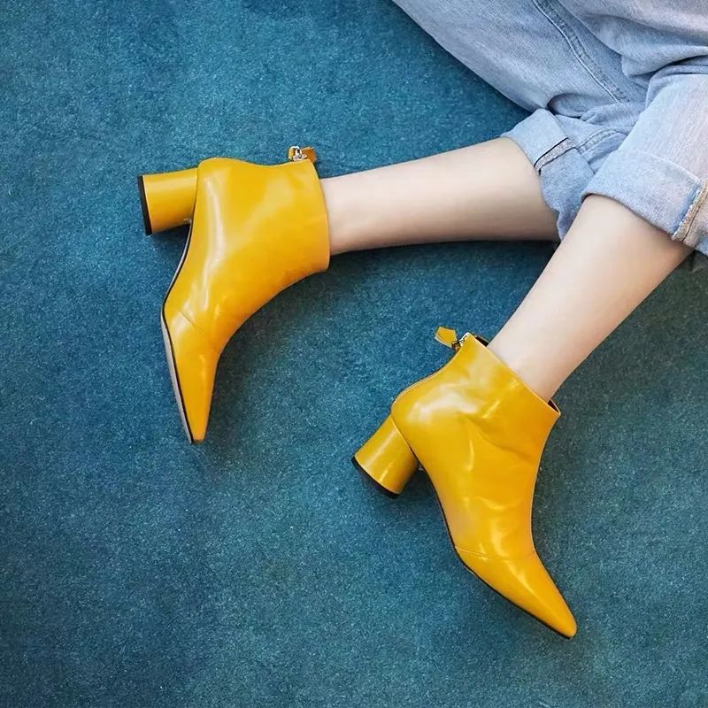 春夏值得入手的10款鞋子,秋天最时髦好穿的鞋这4双必买