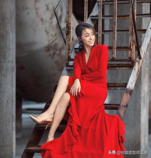 黄小蕾西装照片,黄小蕾穿西装视频