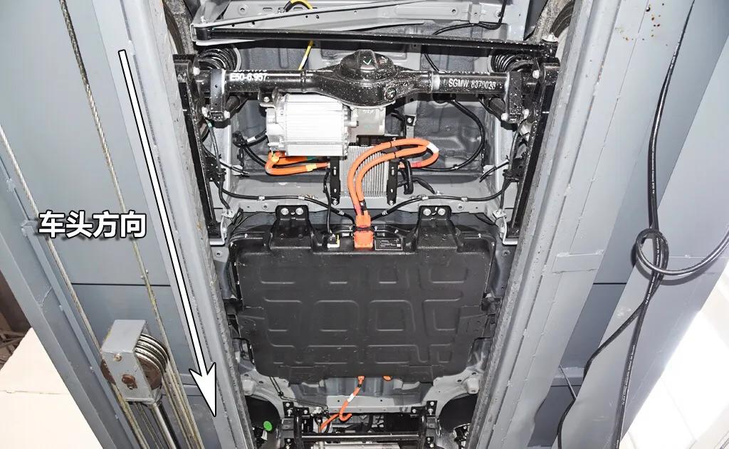 五菱宏光miniev推荐轻松款什么颜色,推荐五菱宏光miniev2022款