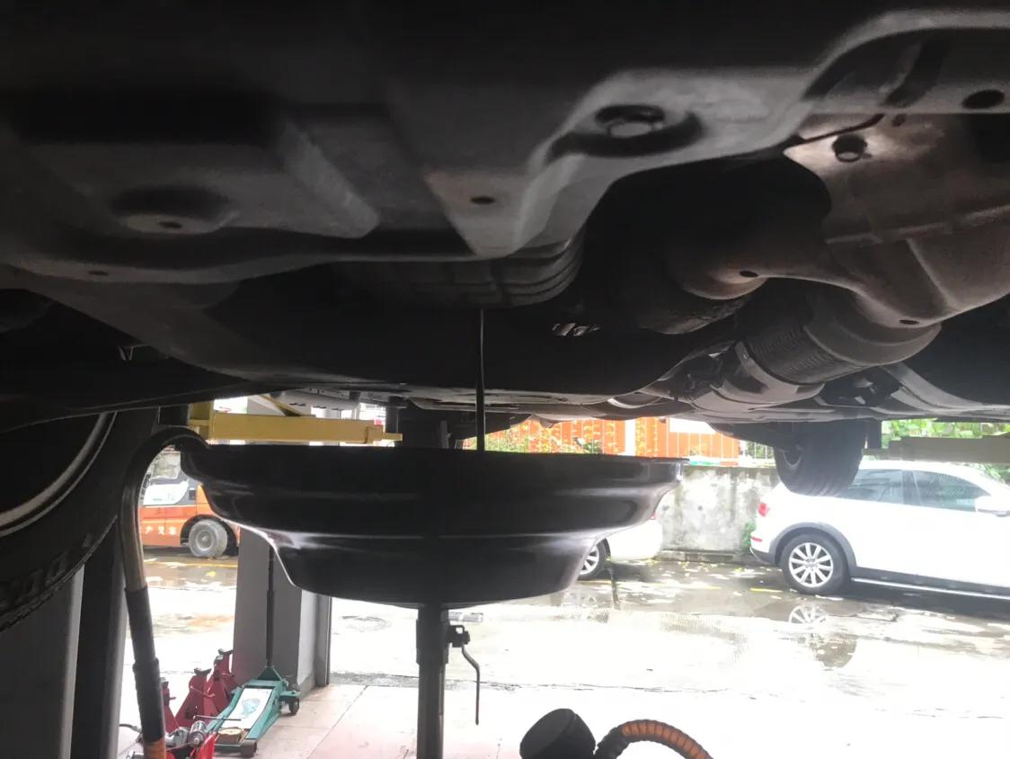 丰田埃尔法日产贵士,埃尔法3.5和贵士3.5的区别