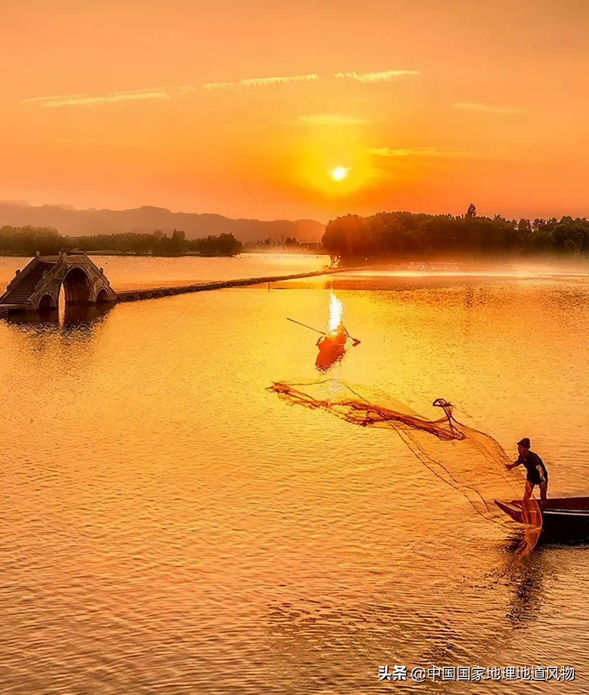浙江绍兴跟杭州差多远,浙江绍兴和杭州哪个好玩