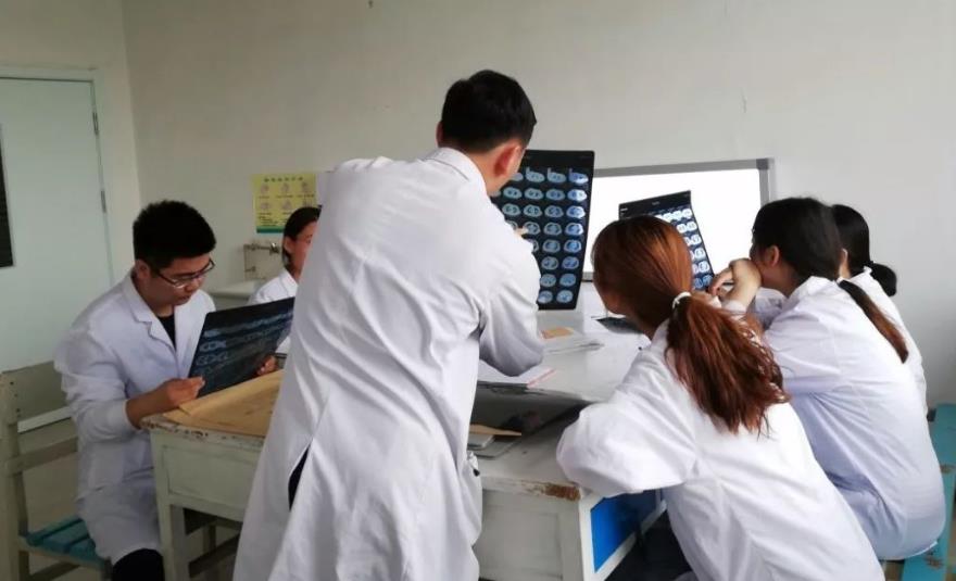 医学学硕和专硕真的差别很多吗,医学专业学硕考博和专硕考博难易