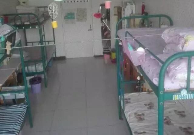 呼和浩特学院的宿舍,呼和浩特职业学院宿舍大吗