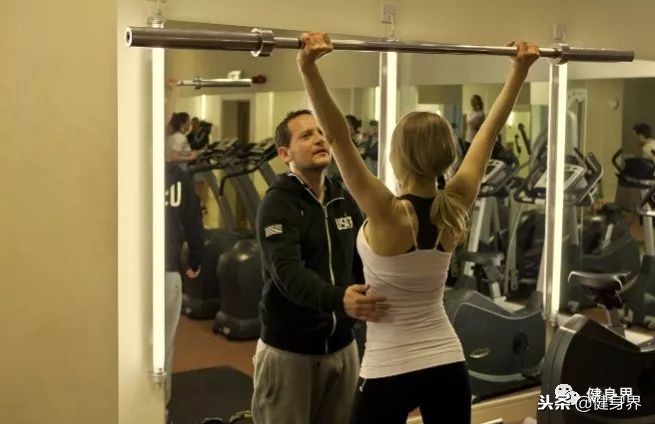 剧烈运动后喝冷饮料肚子疼怎么办,剧烈运动肚子疼怎么回事