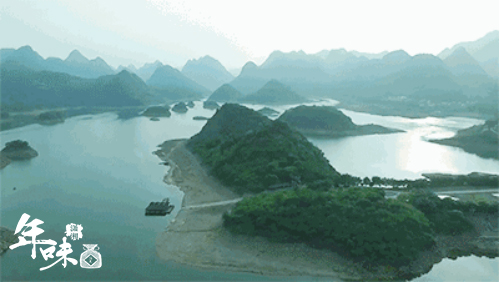 黄永玉不可不醉价格,黄永玉让酒鬼酒名声远扬