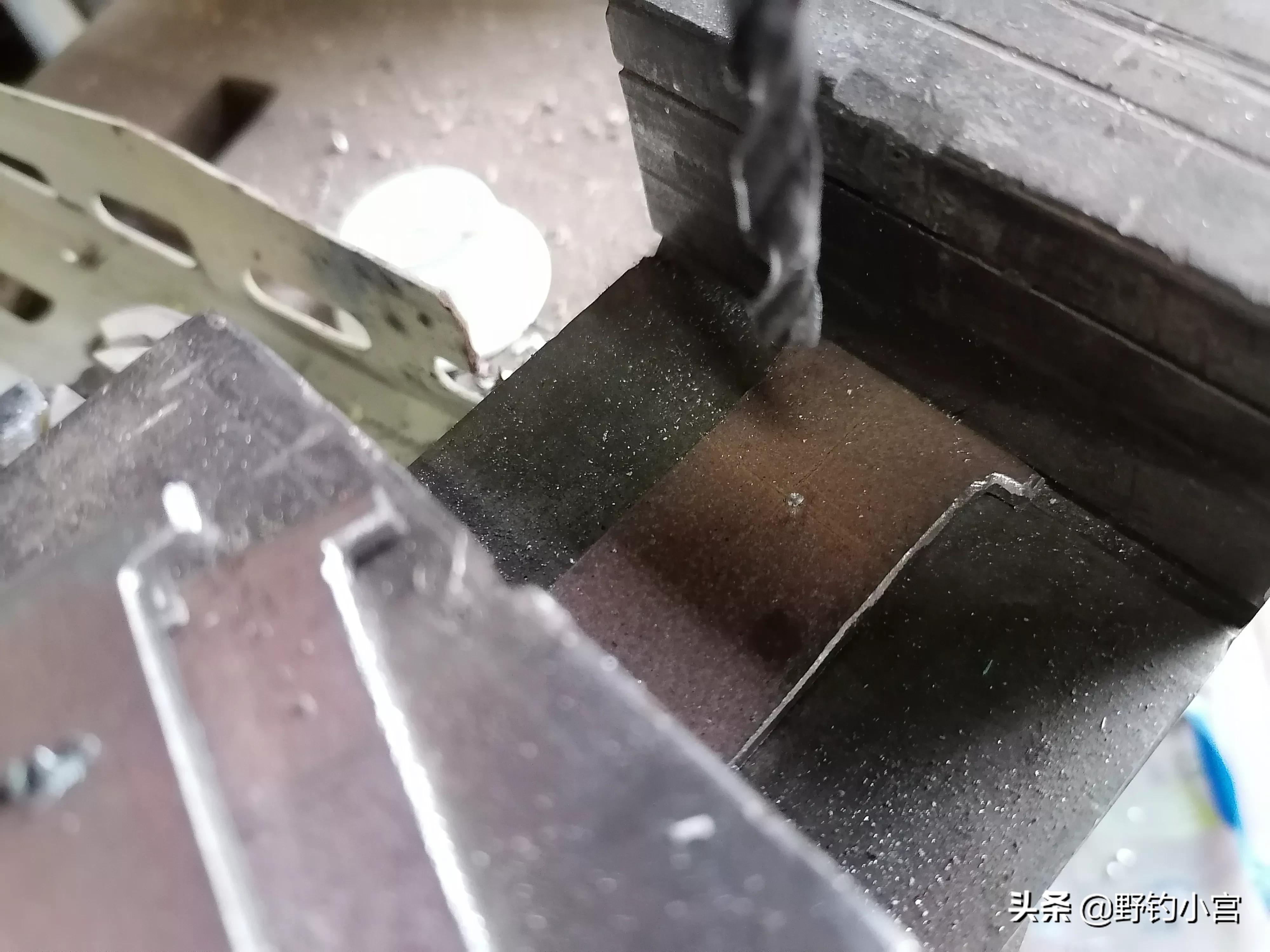 钓友自己设计的钓箱,别人自己制作钓鱼钓箱