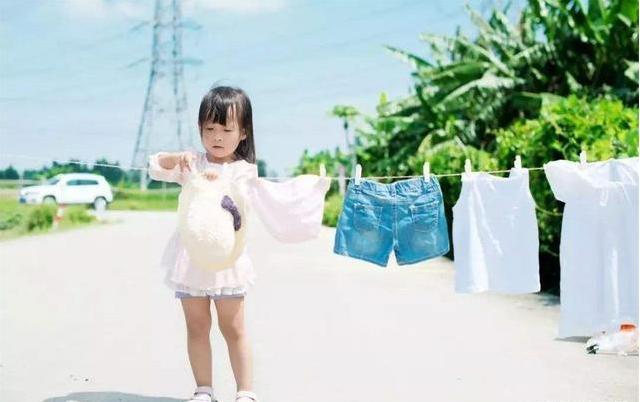 2岁宝宝发脾气满地打滚怎么办,2-3岁小孩撒泼打滚发脾气