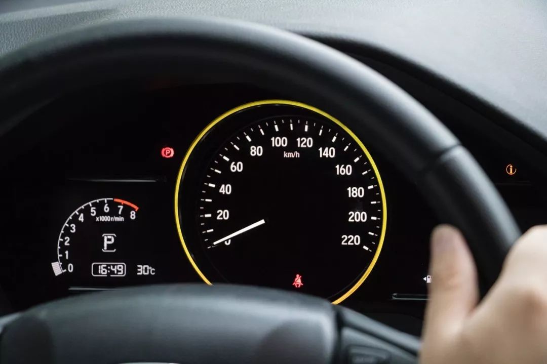 潮鞋与机车,潮鞋和跑车