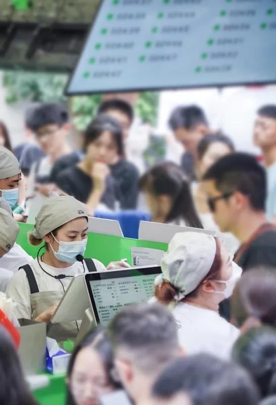 单店日销1800杯火遍京沪蓉王柠打破“柠檬茶火不出广东”的魔咒