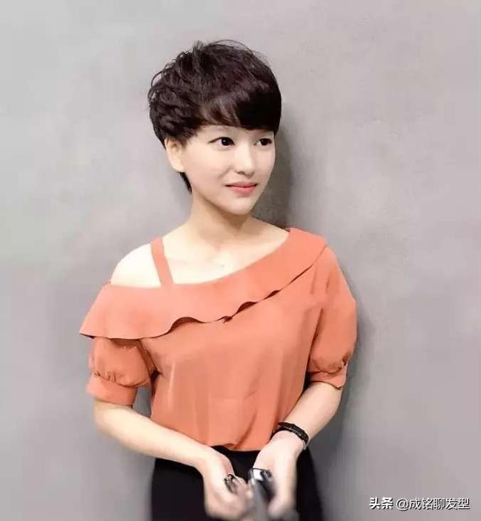 个子高的女生适合什么发型短发,150矮个子短发精致冬装