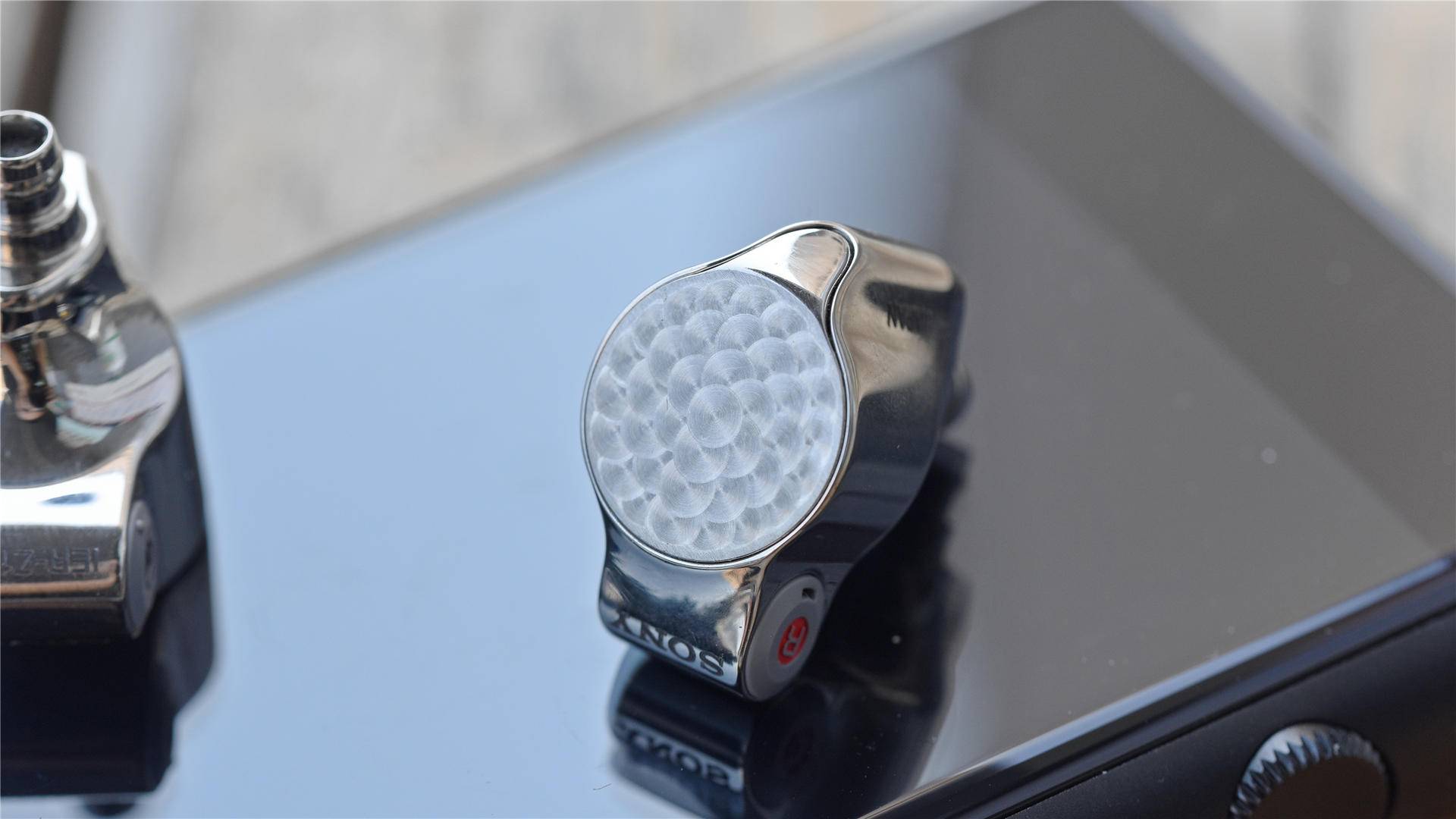 索尼ierm9对比z1r,索尼ierz1r用什么升级线