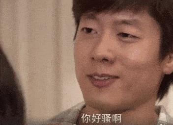 泫雅巅峰时期黑发红唇,泫雅深绿色