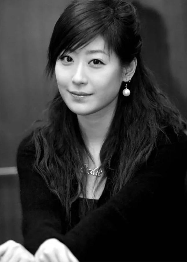 17岁成为星女郎后续,少年包青天陆湘湘资料