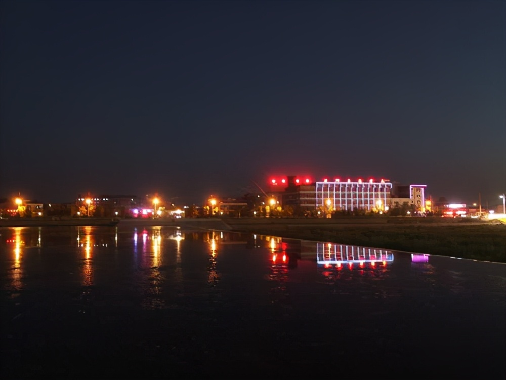 小学生优秀作文校园美景,小学生我眼中的美景作文