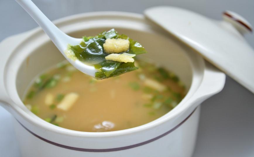 宝妈吃什么素食下奶快,宝妈下奶吃的菜谱