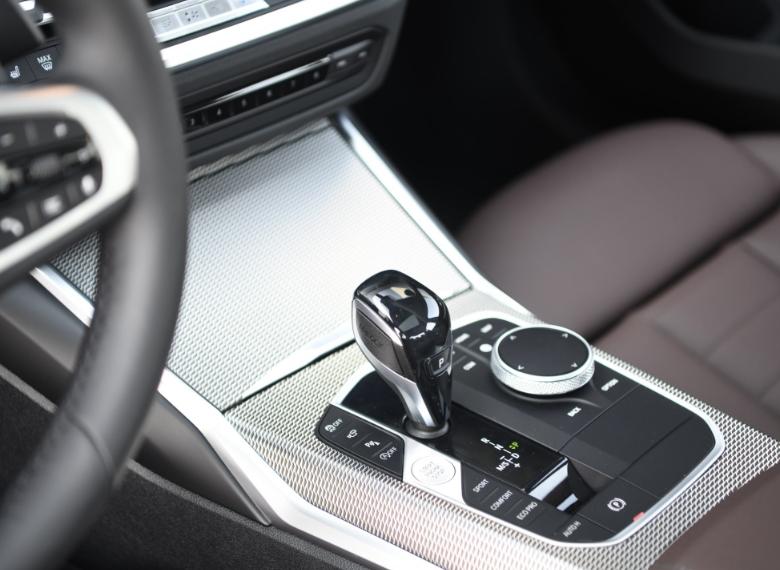 宝马3系330lim运动曜夜版介绍,宝马3系330i运动曜夜套装