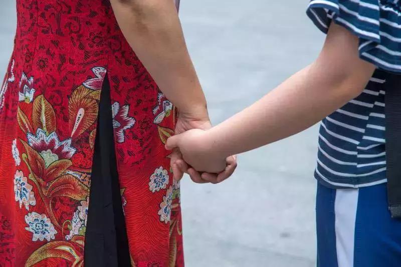 考完啦！莆田考场外上演“00”后深情告白！这些场景都太美~~