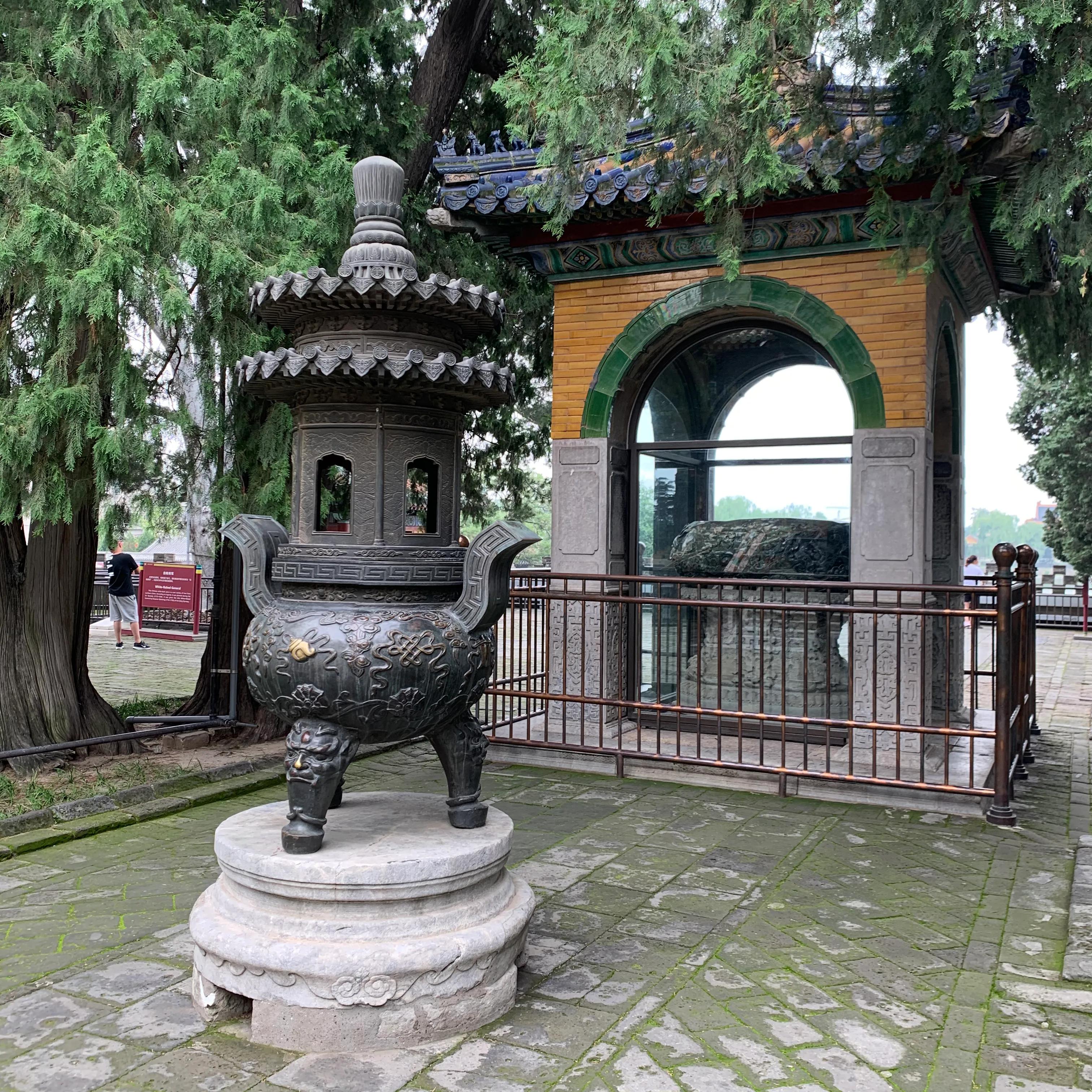 关于徐志摩的旅游景点,北京这个城市的名胜古迹