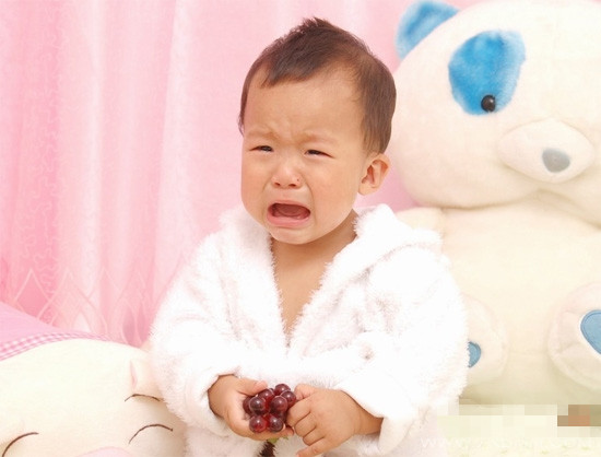 三岁宝宝太好动不听话,宝宝三岁了该不该教知识