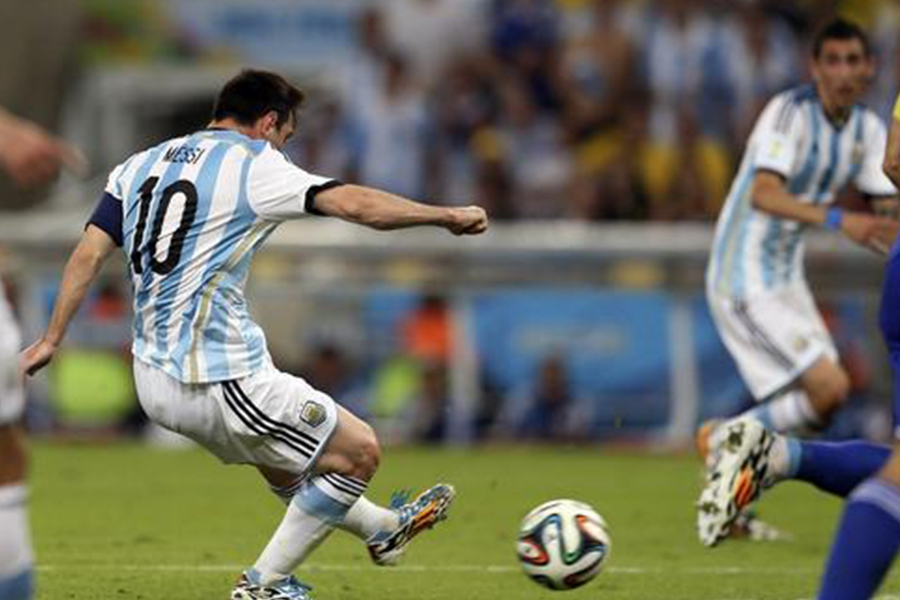 七种射门方法助你打入更多进球,提高2-3人配合进攻射门的能力