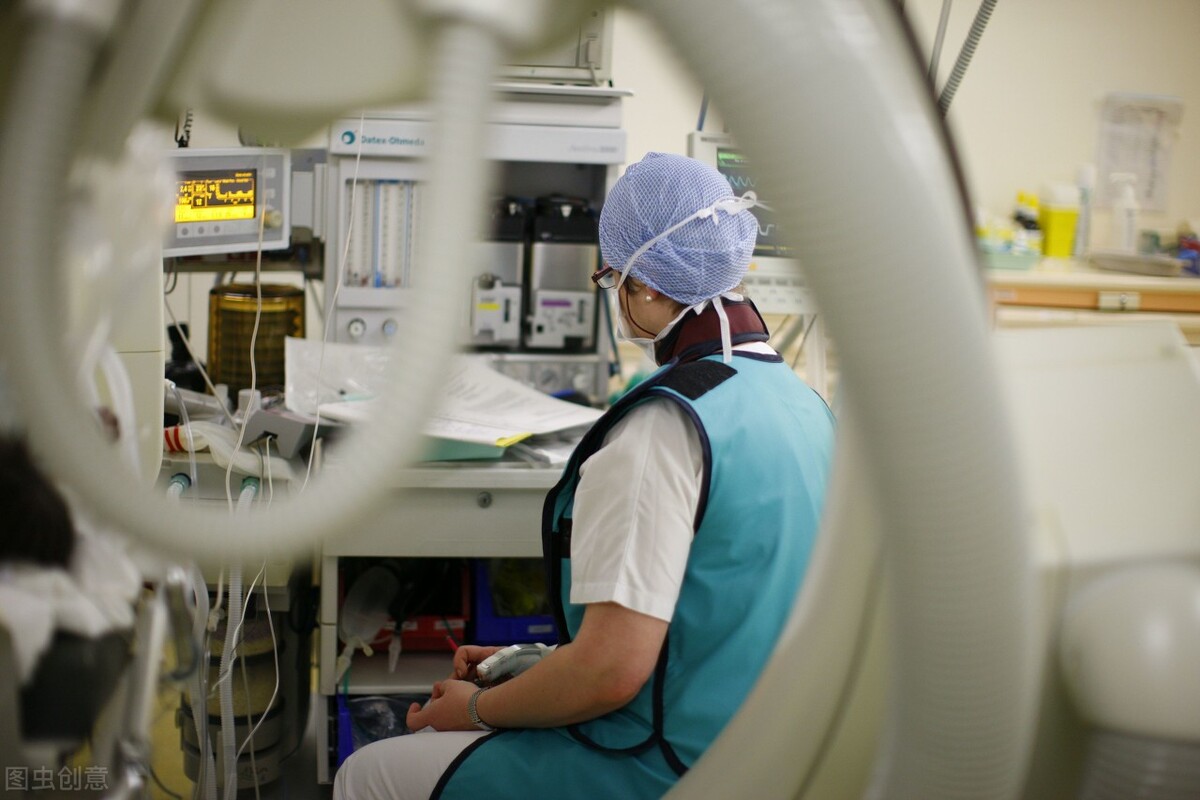 低学历护士就业方向,护士跨行就业方向及前景