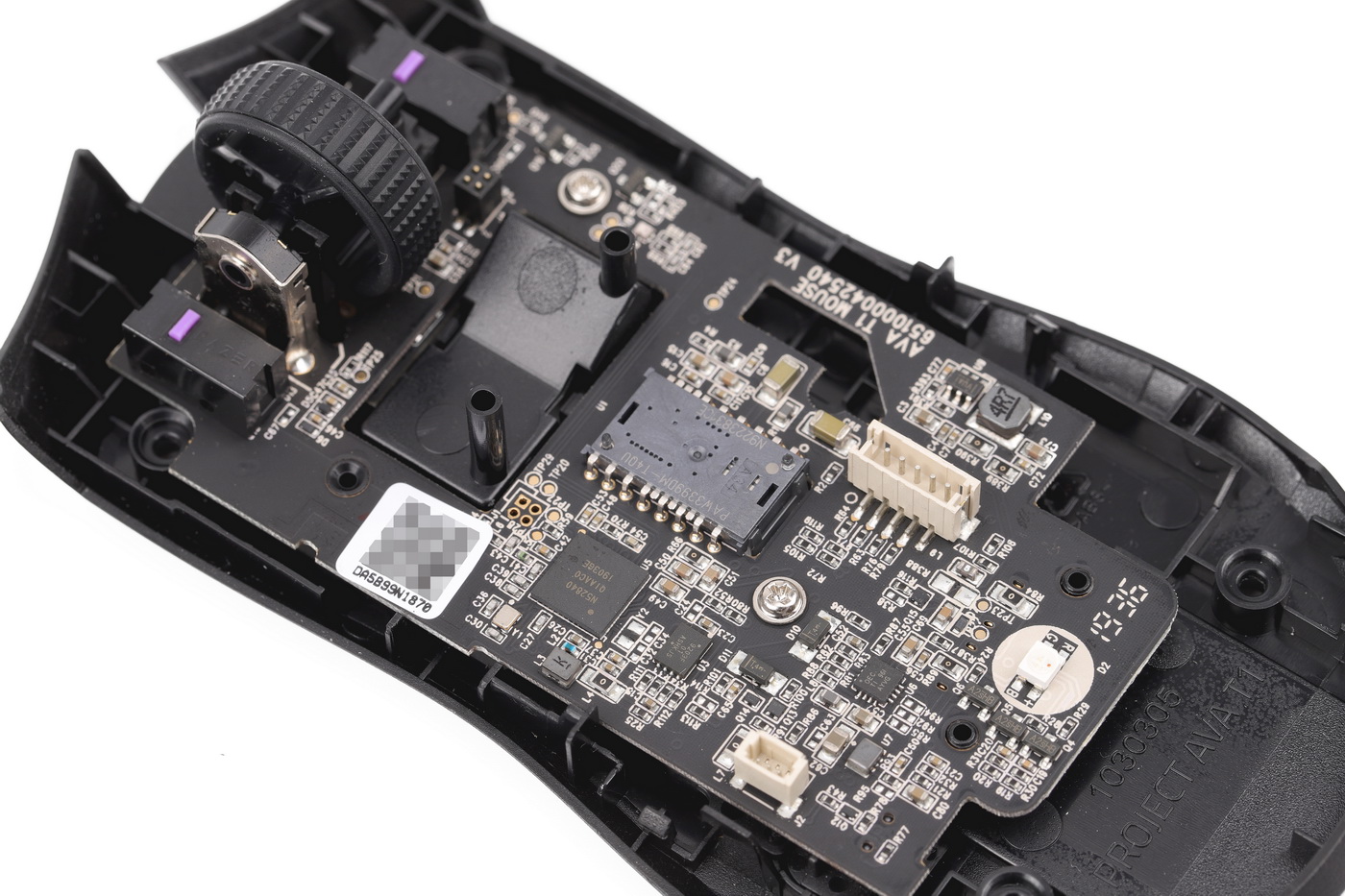 如何不挖洞实现鼠标超轻量化